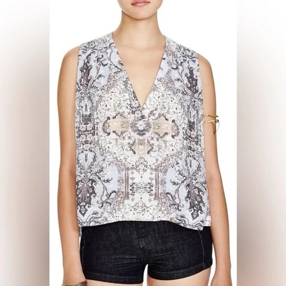 FREE PEOPLE - Darcy Super-V Printed High-Low Top, Light Blue Paisley Size XS